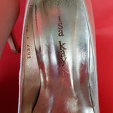 Lisa Kay Satin Silver Peep Toe Heels Shoes Size 5 / 38.