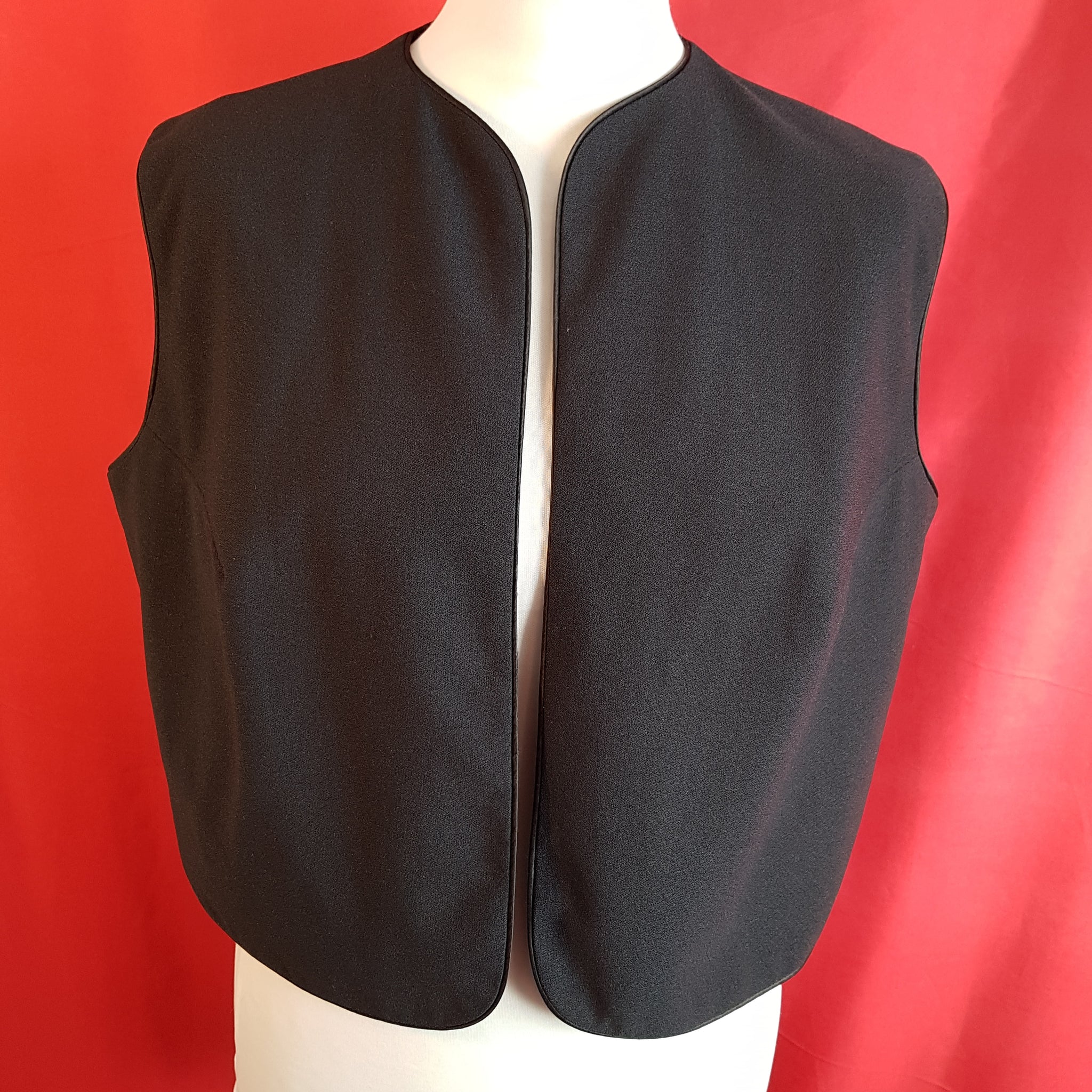 Eastex Women s Black Skirt Top Suit Size 18 Leukaemia Myeloma Research UK Online Charity Shop