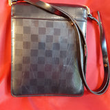 Louis Vuitton Women's Black Vintage  Handbag.