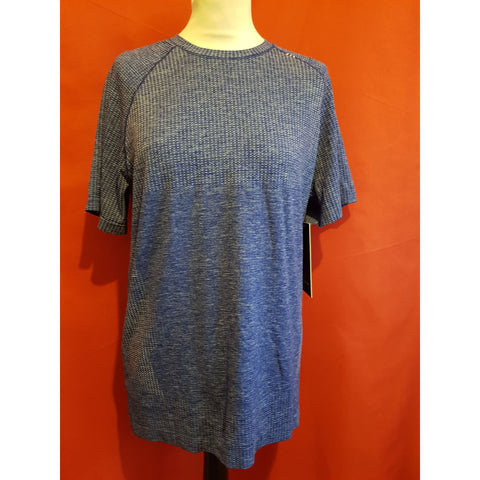 Lululemon Men's Blue T-Shirt Size M