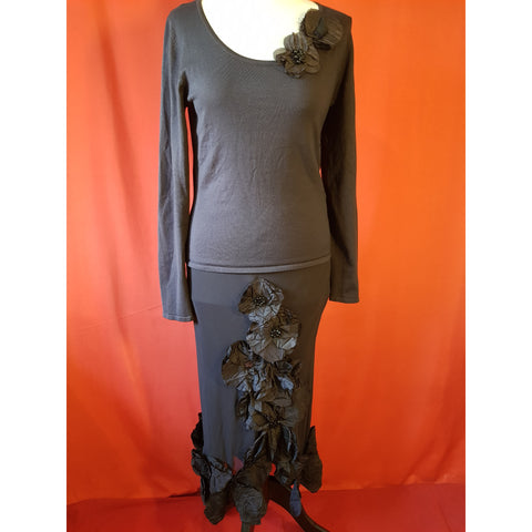FENN WRIGHT MANSON  Black Silk Skirt Suit Flowers Embellished Size 12