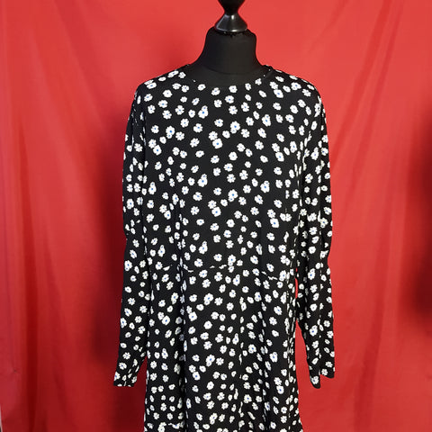 M&S Collection Black White Floral Pattern Top Size 22